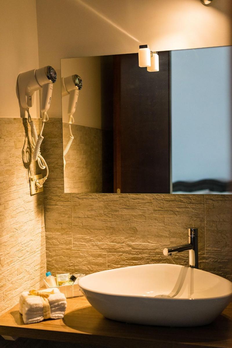 Le Undici Rose Hotel Viterbe Extérieur photo