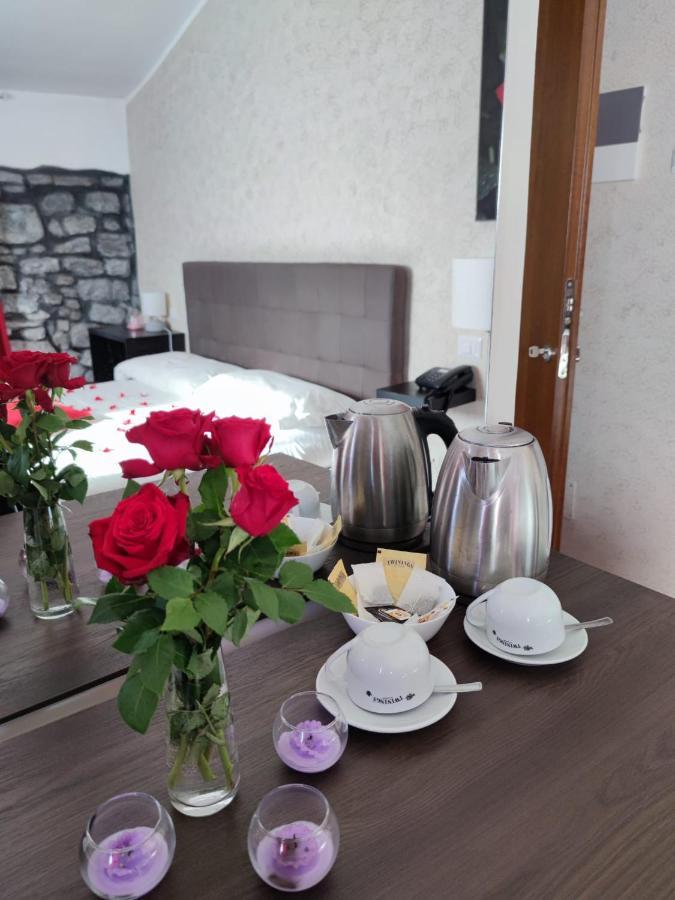 Le Undici Rose Hotel Viterbe Extérieur photo