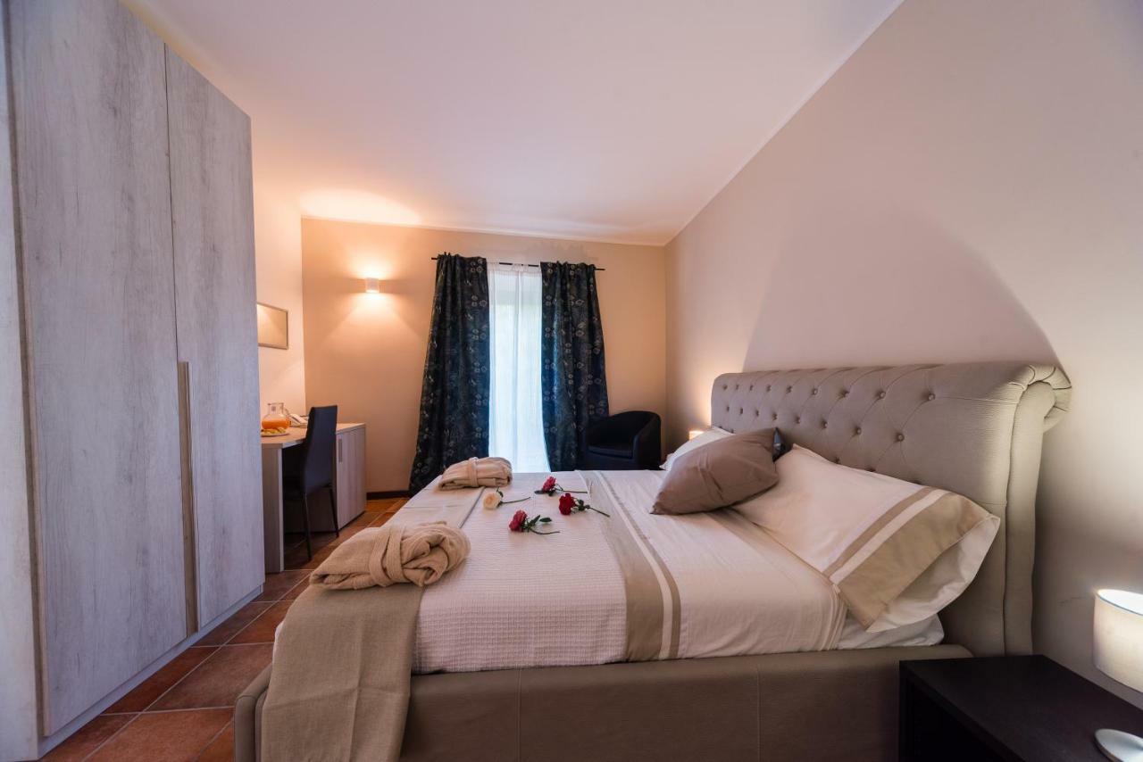 Le Undici Rose Hotel Viterbe Extérieur photo