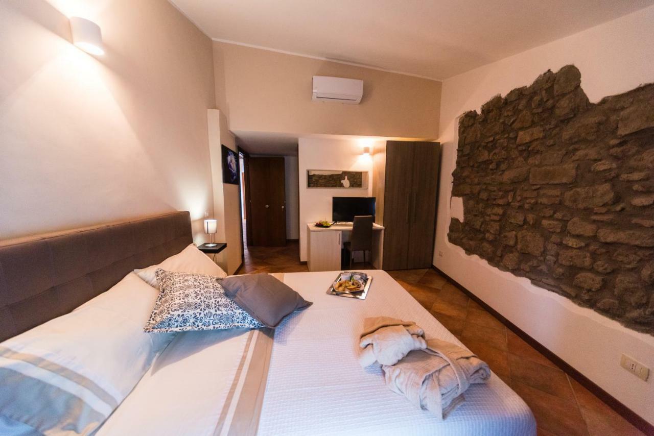 Le Undici Rose Hotel Viterbe Extérieur photo