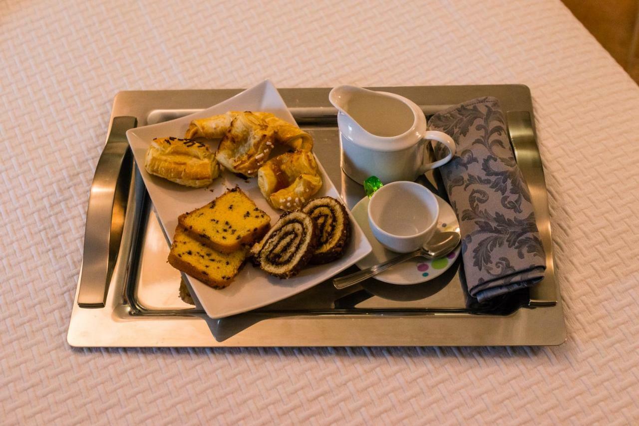 Le Undici Rose Hotel Viterbe Extérieur photo