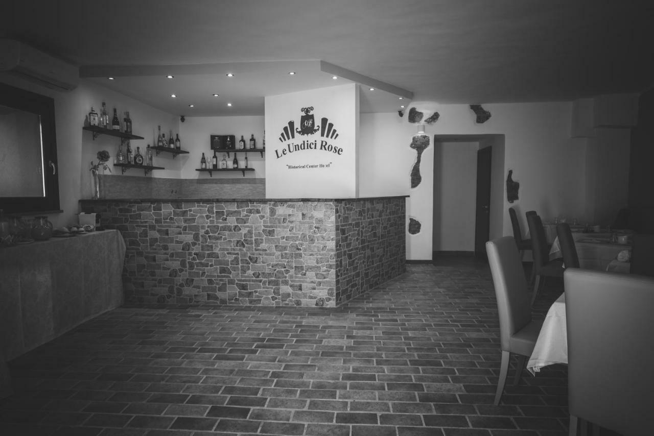 Le Undici Rose Hotel Viterbe Extérieur photo